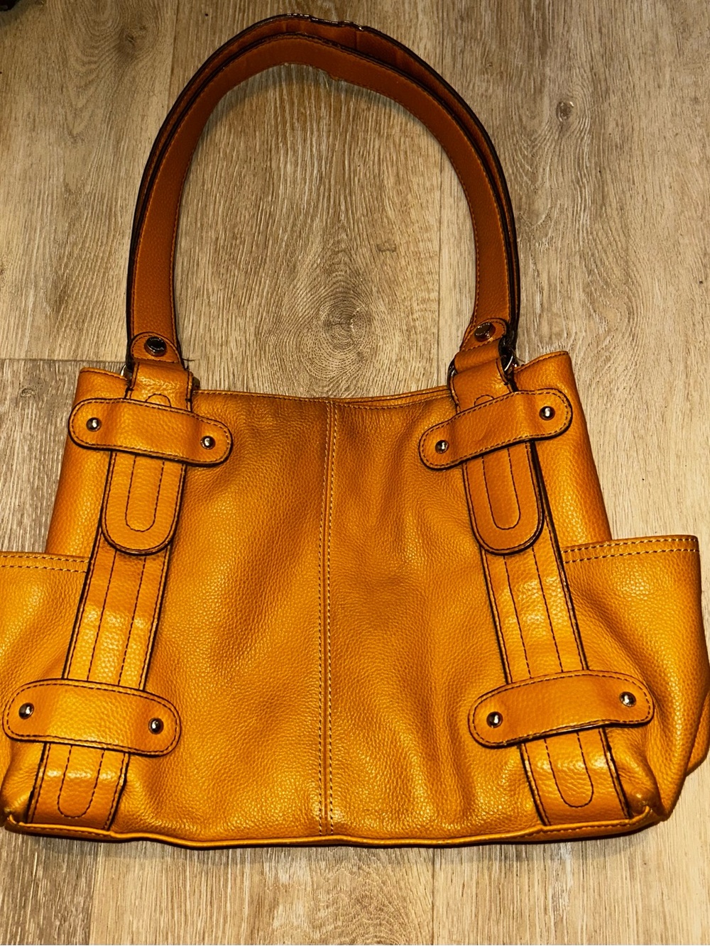 Tignanello Perfect 10 Mustard Yellow Pebbled Leather Studded Shoulder Bag Hobo - Picture 2 of 16